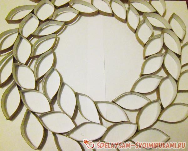 клеить их желательно