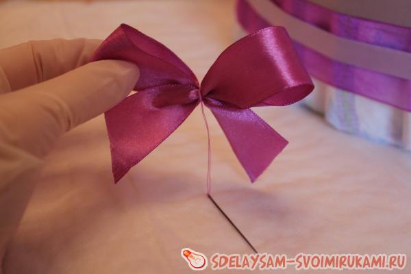 украшением бантиком