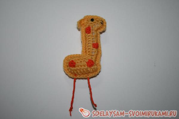 Забавная брошка жираф