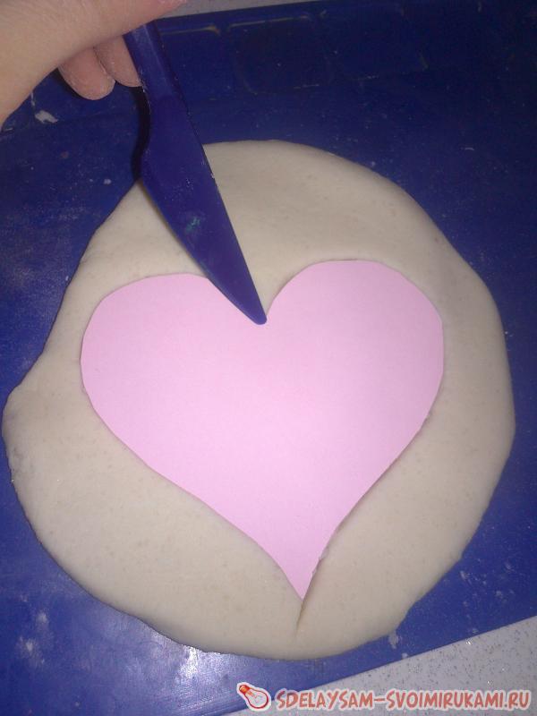 Приложите шаблон