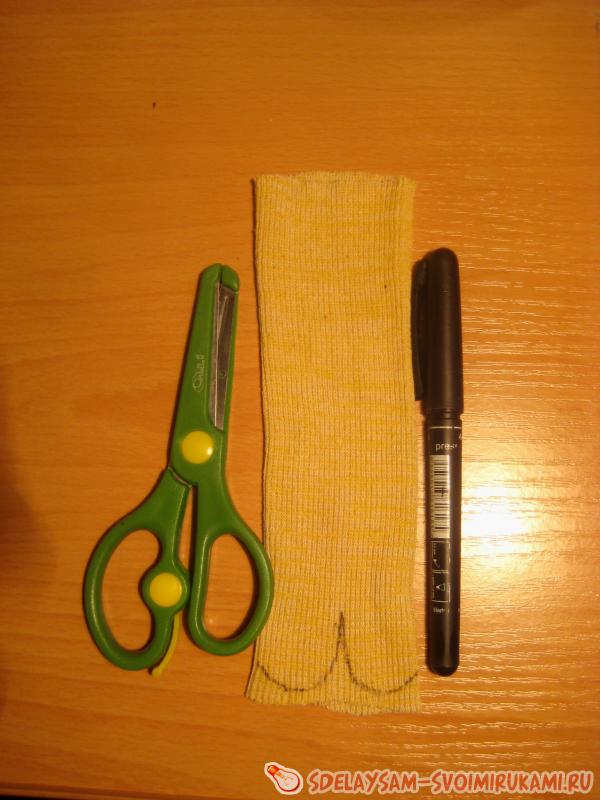 рисуем маркером ножки