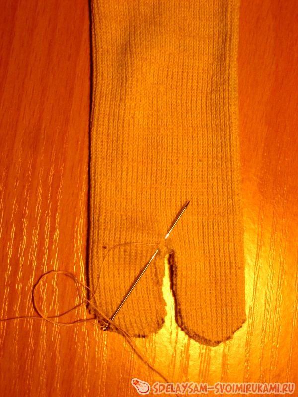 обрезаем ножницами и сшиваем