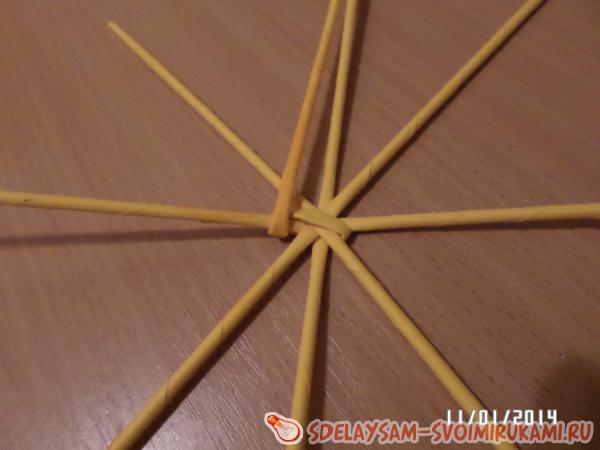 Оплетаем е сверху