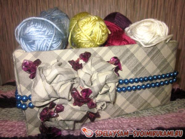 Шкатулка украшенная цветами