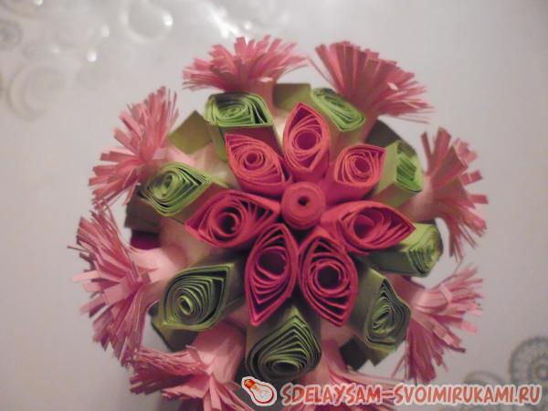 заполняем рисунком из листьев и цветов