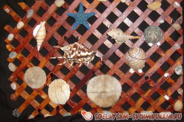 настенное украшение из раковин