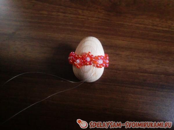 Пасхальное яйцо оплетенное бисером