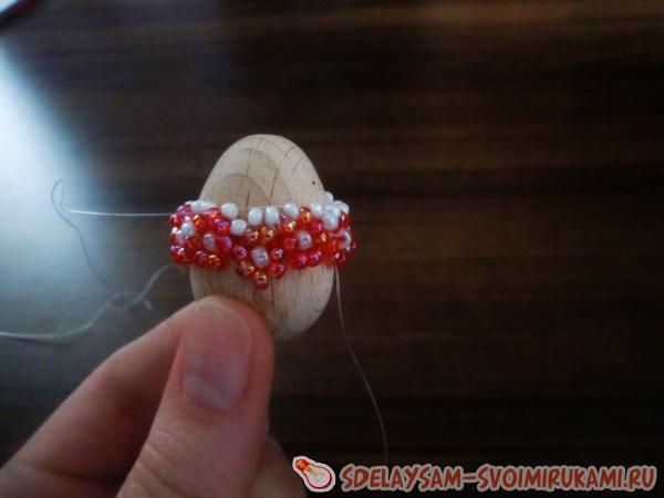 Пасхальное яйцо оплетенное бисером