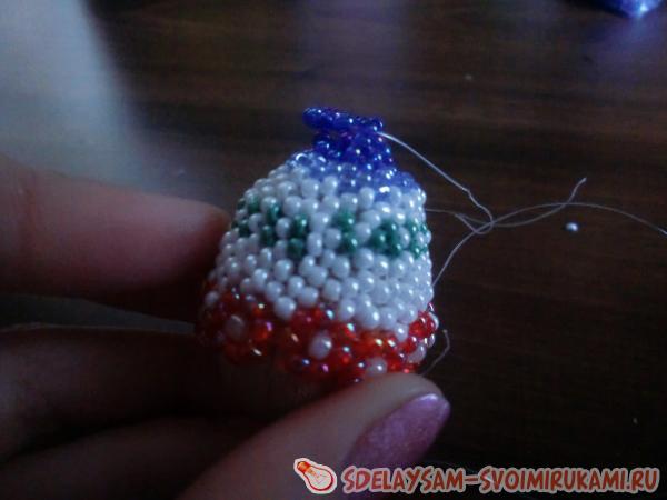 Пасхальное яйцо оплетенное бисером