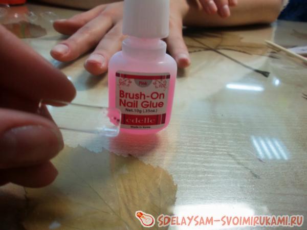 Наращивание ногтей акрилом