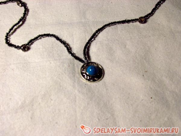 надеваем на леску страз на основе