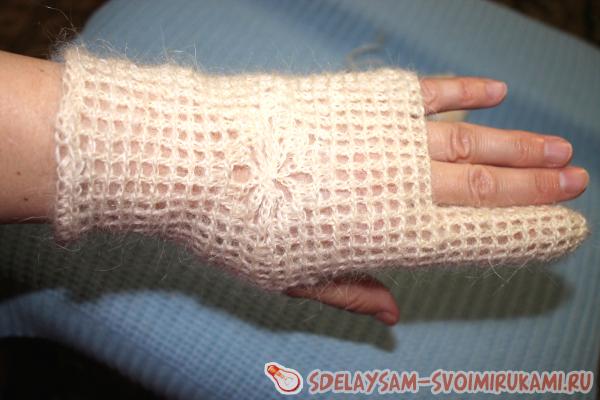 Ажурные перчатки