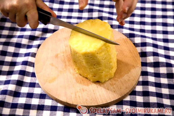 Как быстро почистить ананас