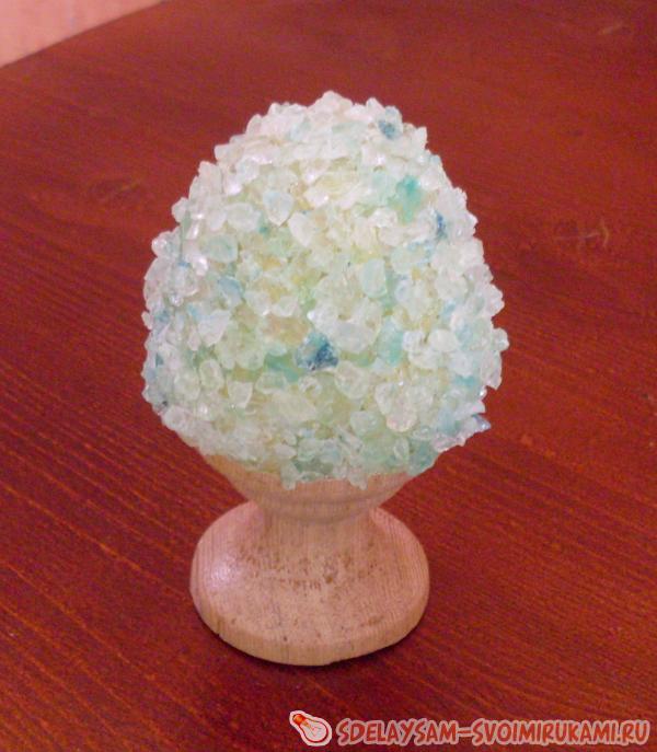 декорируем пасхальное яйцо