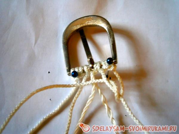 Пояс макраме с бусинками