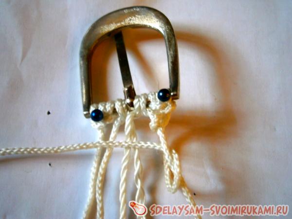 Пояс макраме с бусинками