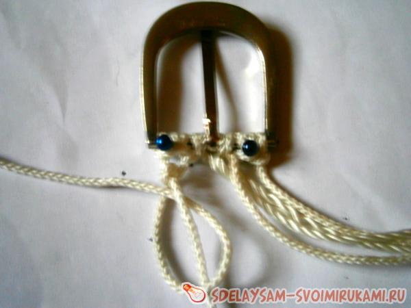 Пояс макраме с бусинками