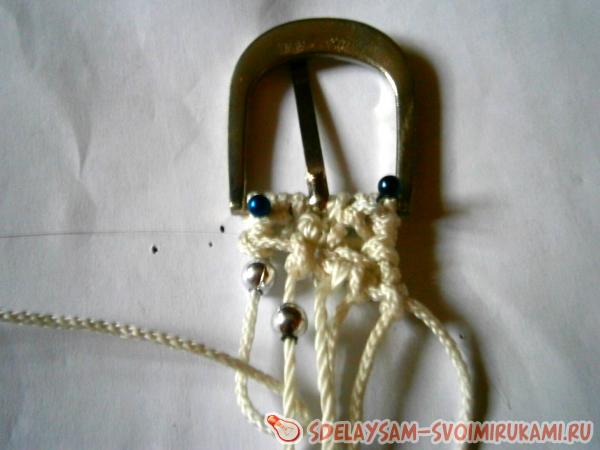 Пояс макраме с бусинками