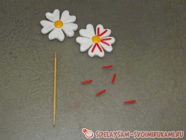 На каждый лепесточек