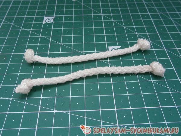 задние лапки котика