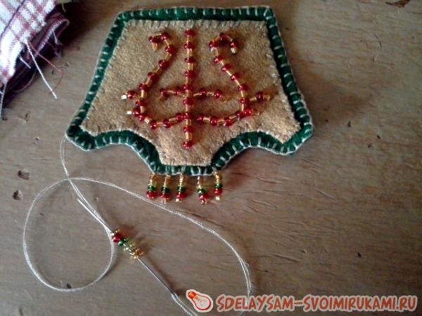 брелок в якутском стиле