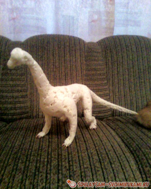 обработать шкуркой