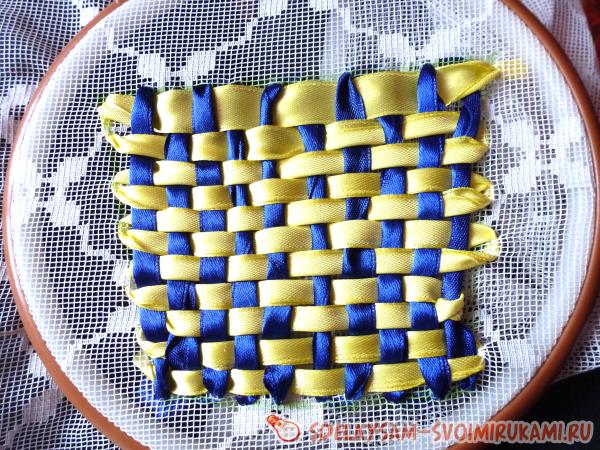 вышиваем вертикальные линии