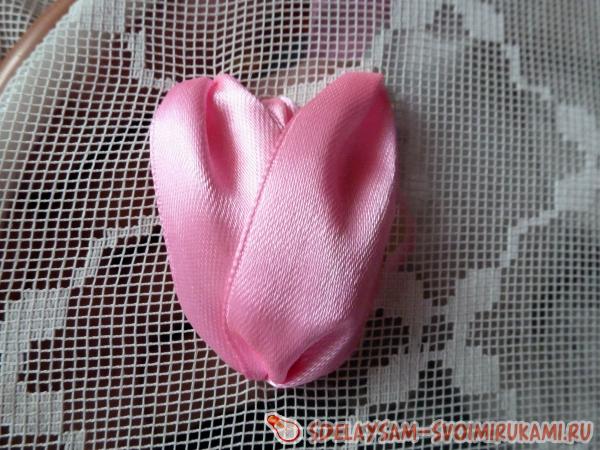 Приступаем к вышивке бутонов