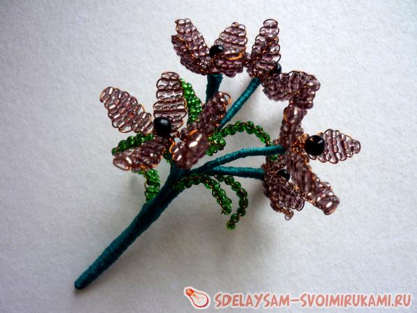 Букет из бисера