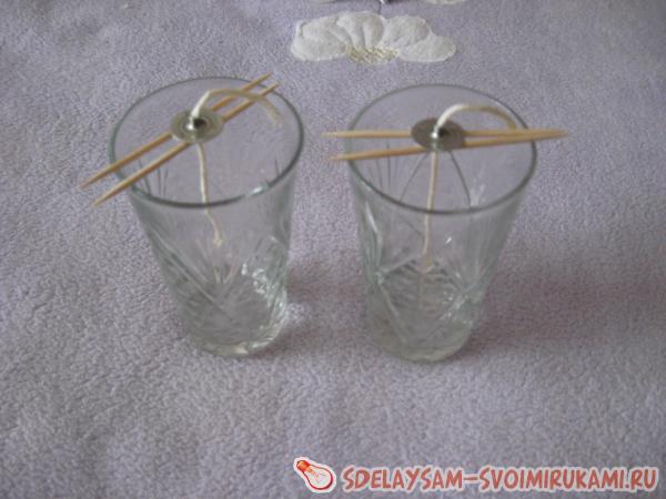 Ставим подготовленные емкости