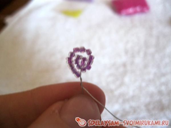 закрепляя кольцо