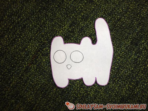 Вырезать из бумаги выкройку