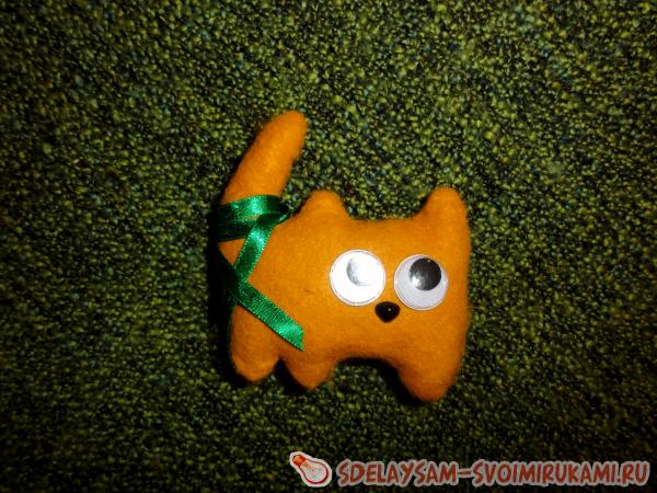 Cувенир кот из фетра