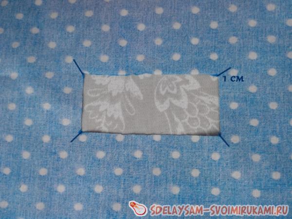 Вырежьте окошко