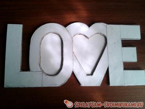 вырезаем LOVE