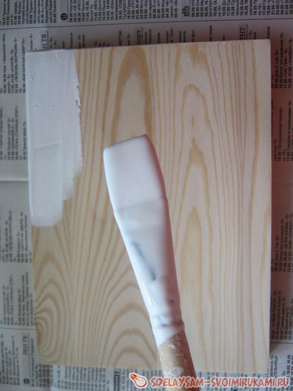 Акриловая краска накладывается