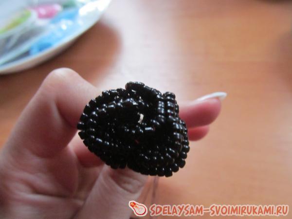 роза из бисера