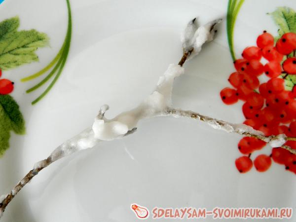 Варим снежную веточку