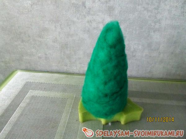 обмотаем зелной шерстью