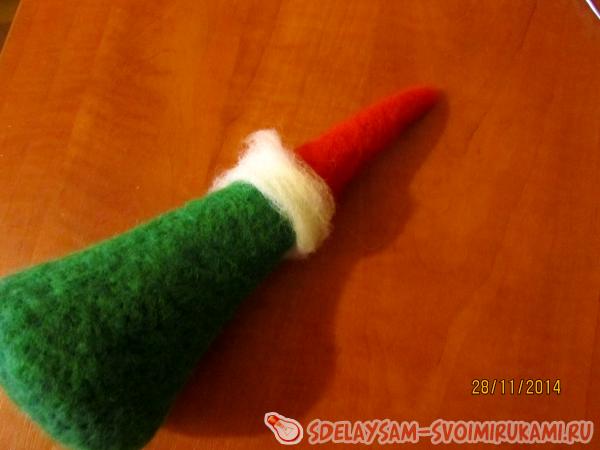 Украшаем шапочку белой опушкой