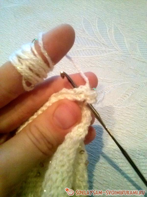 Оригинальный хомут с вышивкой