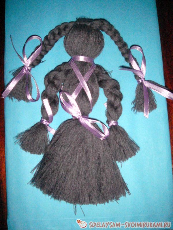 Кукла оберег из нитей