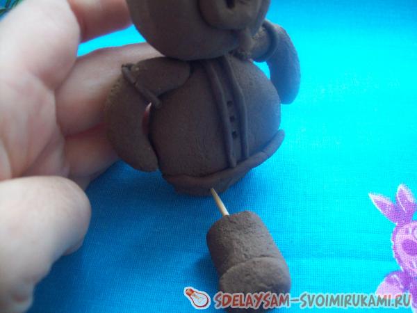 Поросенок из глины