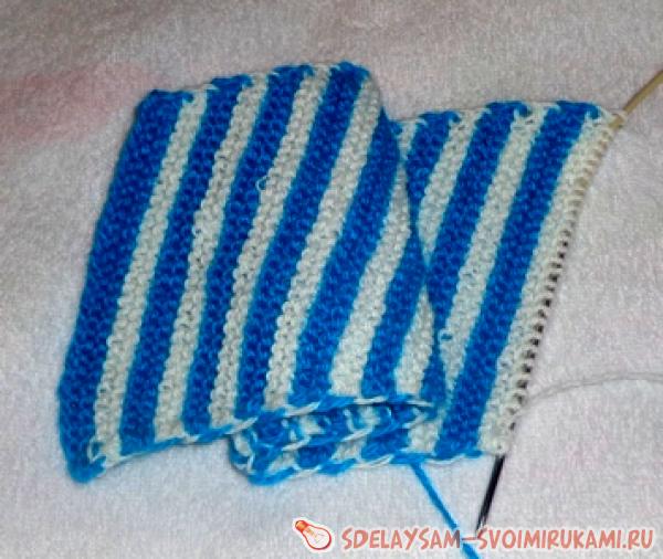 Полосатый мяч погремушка