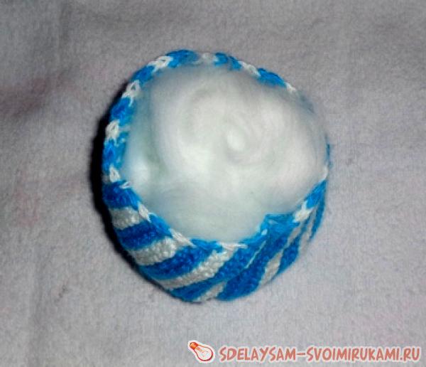 Полосатый мяч погремушка