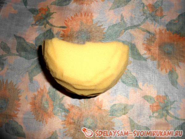 вырежем половинку яблока