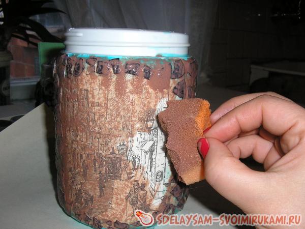 наносим на всю поверхность банки