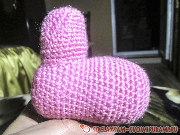 Нитками и иголкой обвязываем