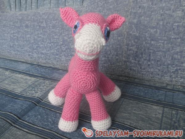 лошадка вязанная крючком
