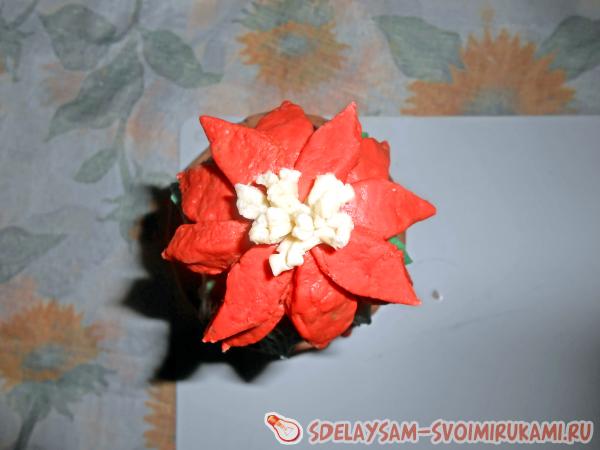 крепим в середину цветка